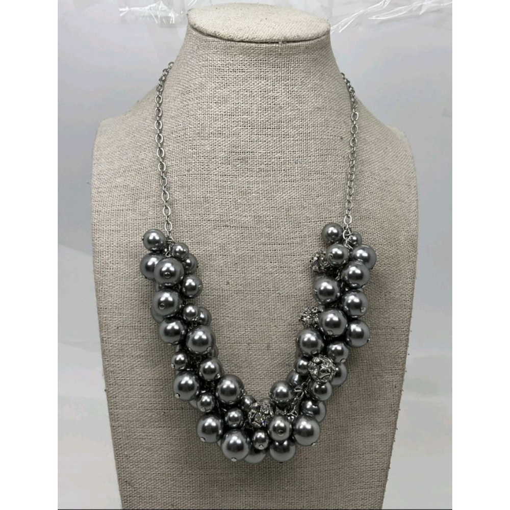 Ann Taylor Metallic Gray Bead Cluster Necklace NWOT